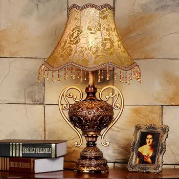 Настольная лампа в европейском стиле, прикроватная тумбочка в американском стиле, прикроватная тумбочка в спальне, тканевая лампа для кабинета, роскошное украшение гостиной, настольная лампа